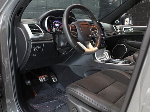 Used 2020 Jeep Grand Cherokee SRT AWD/4WD image 39