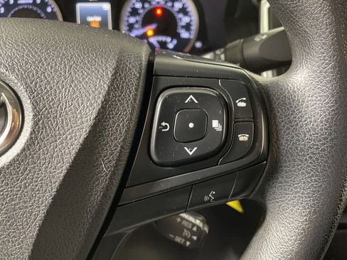 Used 2017 Toyota Camry LE image 14