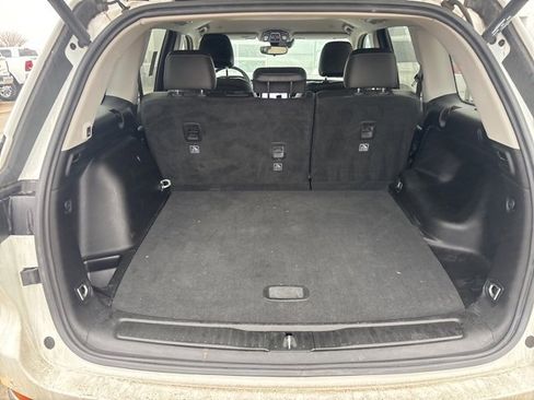 Certified 2023 Jeep Grand Cherokee Limited image 8