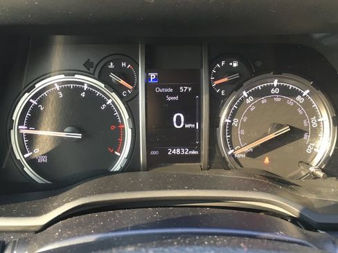 Used 2023 Toyota 4Runner TRD Off-Road Premium w/ Moonroof Package AWD/4WD image 2