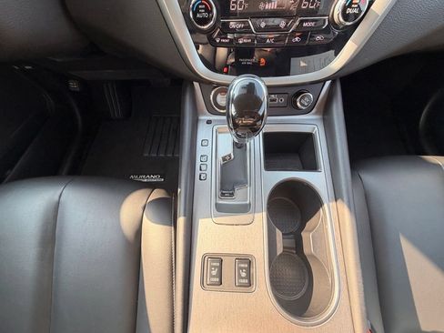 Certified 2024 Nissan Murano SV w/ SV Midnight Edition Package FWD image 25