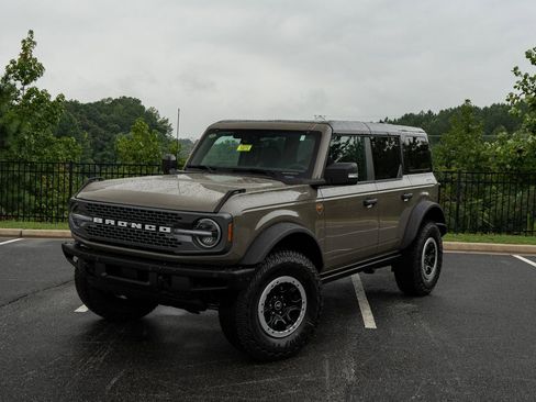 New 2025 Ford Bronco Badlands AWD/4WD image 2