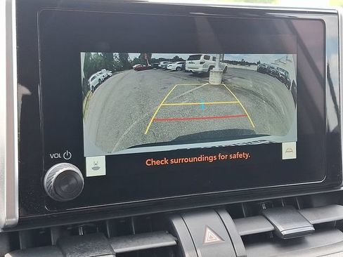 Used 2025 Toyota RAV4 XLE AWD/4WD image 16