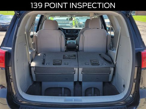 Used 2018 Kia Sedona L FWD image 6