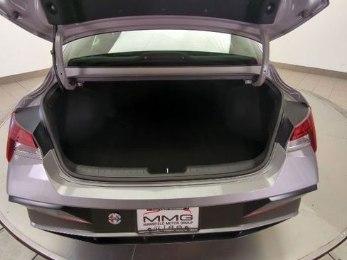Used 2025 Hyundai Elantra SEL FWD image 27
