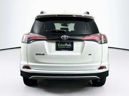 Used 2018 Toyota RAV4 SE w/ Power Extra Value Package FWD image 7