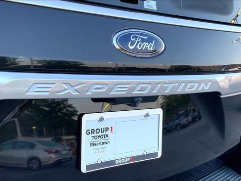 Used 2019 Ford Expedition Platinum AWD/4WD image 10