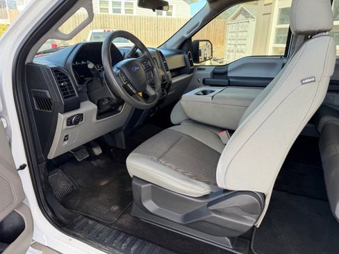 Used 2018 Ford F150 XL w/ Equipment Group 101A Mid AWD/4WD image 11