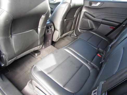 Used 2022 Ford Escape SEL image 12