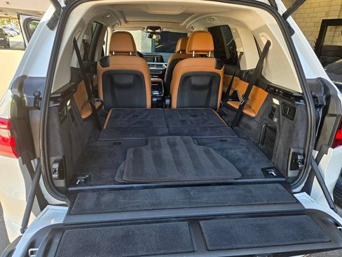 Used 2019 BMW X7 xDrive40i w/ Premium Package AWD/4WD image 38