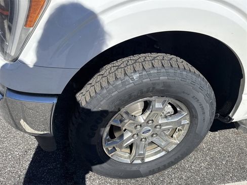 Used 2021 Ford F150 Lariat w/ Equipment Group 502A High image 4