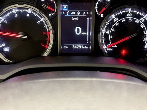 Used 2022 Toyota 4Runner TRD Pro AWD/4WD image 9