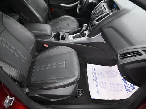 Used 2014 Ford Focus SE w/ Equipment Group 201A FWD image 28
