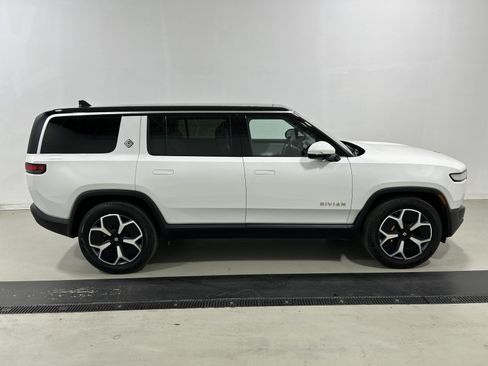 Used 2024 Rivian R1S Adventure AWD/4WD image 6