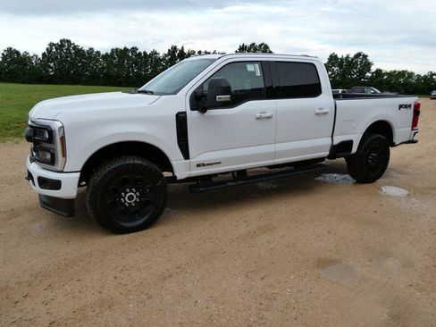 New 2026 Ford F350 Lariat w/ Black Appearance Package AWD/4WD image 9