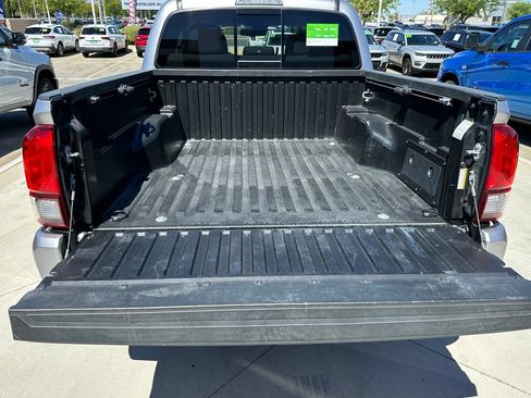 Used 2021 Toyota Tacoma SR5 w/ Technology Package AWD/4WD image 21