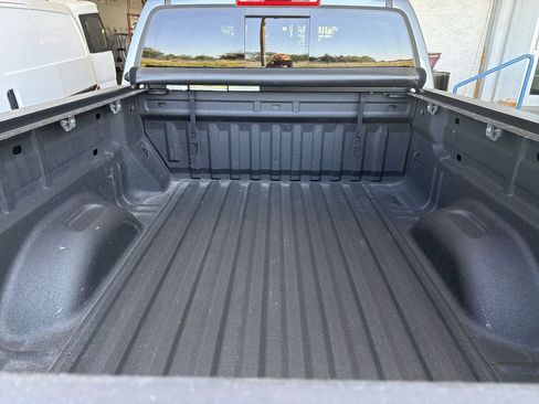 Used 2018 Chevrolet Colorado Z71 AWD/4WD image 25