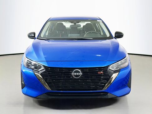 Used 2025 Nissan Sentra SR image 2