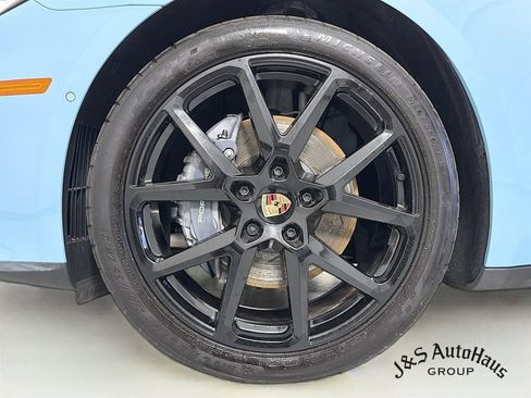 Used 2025 Porsche Panamera w/ Premium Package RWD image 39