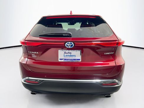 Used 2024 Toyota Venza Limited image 6