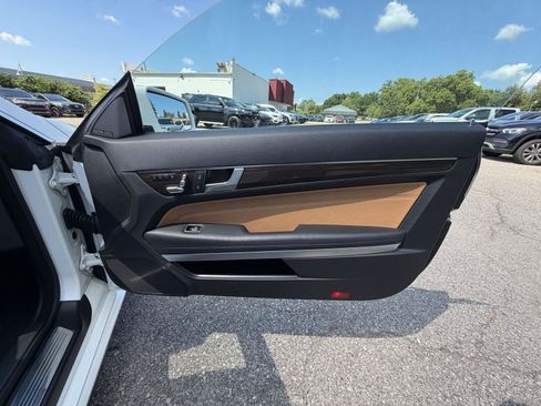 Used 2017 Mercedes-Benz E 400 4MATIC Coupe w/ Premium 2 Package image 27
