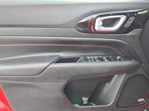 Used 2023 Jeep Compass Trailhawk w/ Trailhawk Elite Group image 9