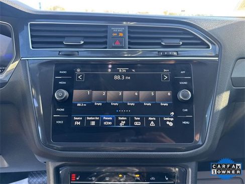 Used 2024 Volkswagen Tiguan SE image 18