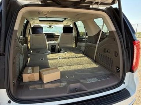 Used 2021 GMC Yukon Denali w/ Denali Ultimate Package AWD/4WD image 6