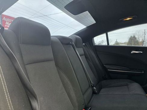 Used 2017 Dodge Charger SE w/ Popular Equipment Group image 20