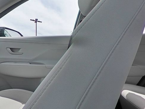 Certified 2024 Hyundai Kona SE AWD/4WD image 31