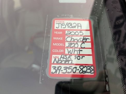 Used 2005 Chrysler 300 C w/ Navigation & Sound Group II image 23