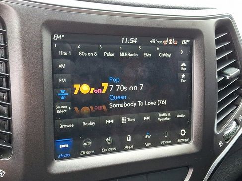 Used 2020 Jeep Cherokee Trailhawk w/ Cold Weather Group image 17