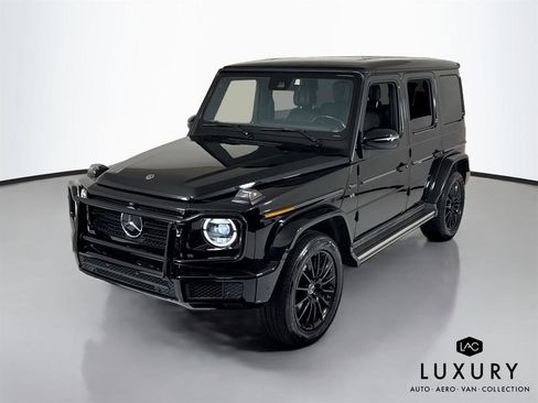 Used 2021 Mercedes-Benz G 550 w/ G Manufaktur Interior Package image 3