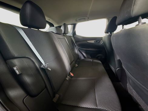 Used 2021 Nissan Rogue Sport S image 26