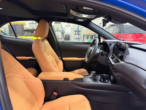 Used 2025 Lexus UX 300h AWD w/ Accessory Package (Z1) image 30