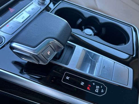 Used 2023 Audi Q7 3.0T Prestige image 37