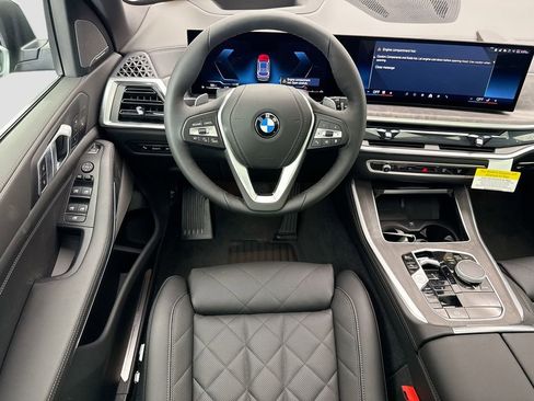 New 2026 BMW X5 sDrive40i image 10