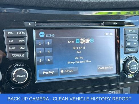 Used 2017 Nissan Rogue SV w/ SV Premium Package image 3