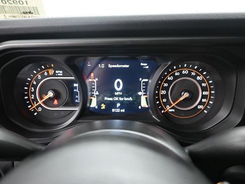 Certified 2025 Jeep Gladiator Sport image 16