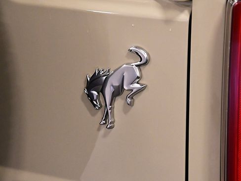 Used 2025 Ford Bronco Outer Banks image 11