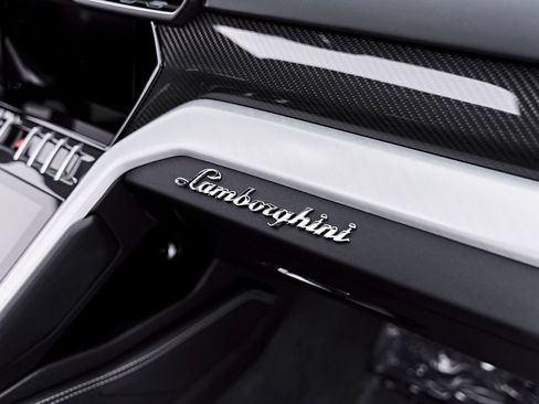 Used 2021 Lamborghini Urus AWD/4WD image 61
