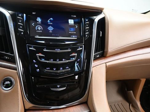Used 2016 Cadillac Escalade ESV Platinum image 14