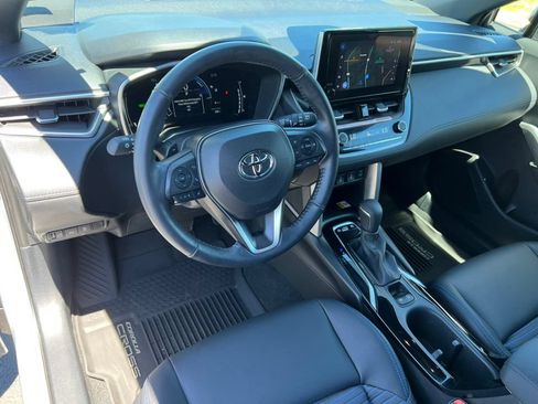 Used 2023 Toyota Corolla Cross AWD Hybrid image 14