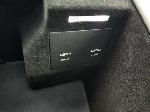 Used 2023 Porsche Cayenne image 29