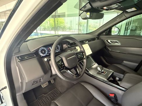 Used 2024 Land Rover Range Rover Velar Dynamic SE AWD/4WD image 4