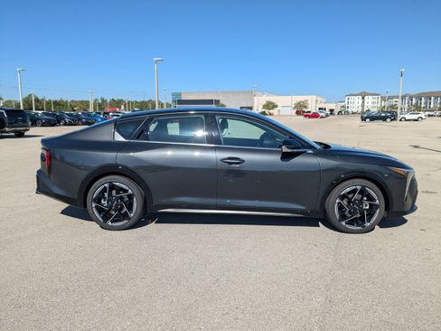 New 2026 Kia K4 EX FWD image 4
