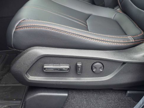 Used 2025 Honda Pilot TrailSport image 26