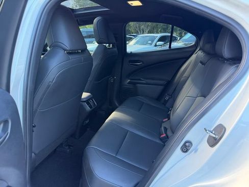 Used 2022 Lexus UX 200 w/ Premium Package FWD image 14