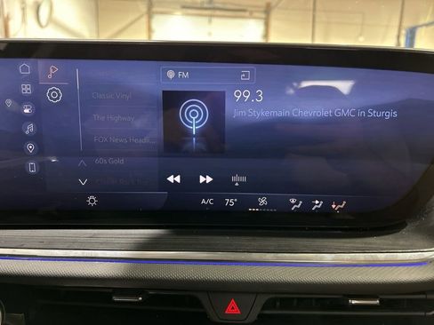 Used 2024 Buick Envision Preferred image 29