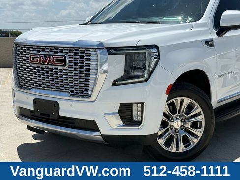 Used 2022 GMC Yukon XL Denali AWD/4WD image 5